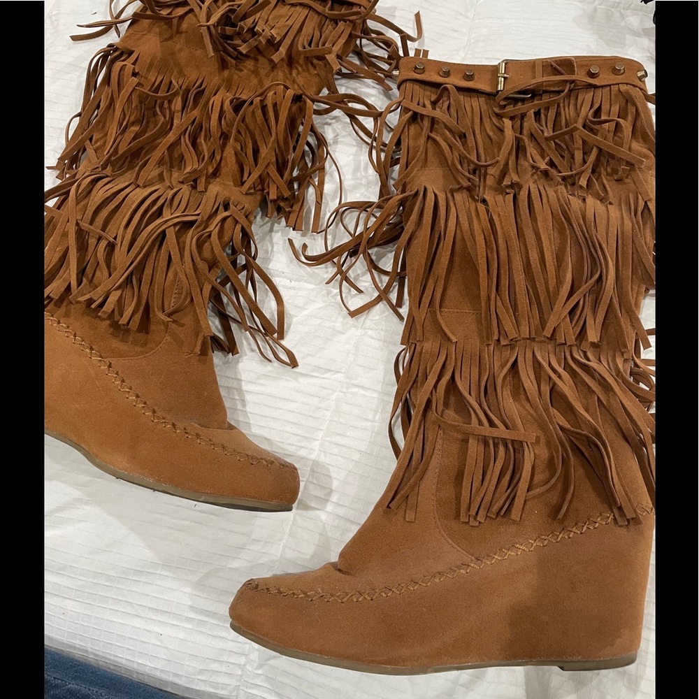 Suede fringe boots